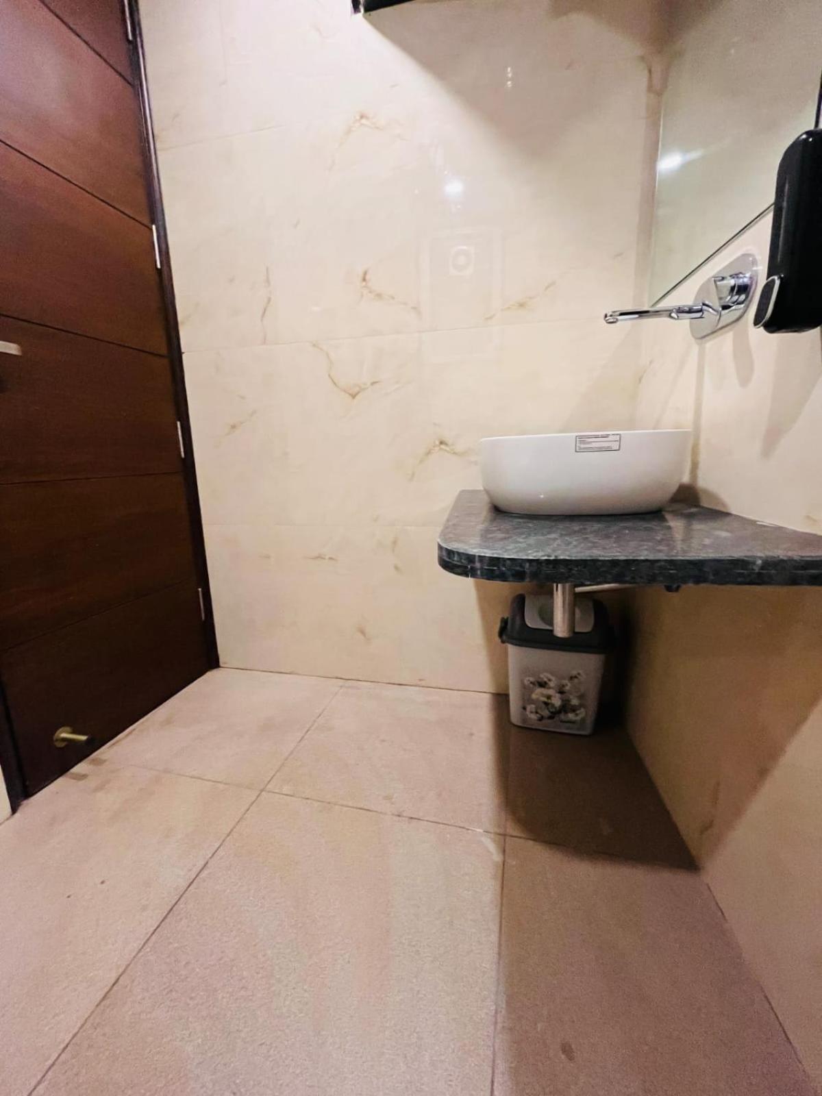 Frankstay By Hotel Mayfair Newly Built - New Delhi Exterior foto